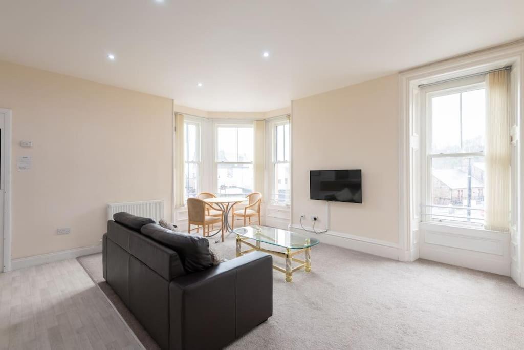 Castlebank House Flats, ดิงวอลล์ ภายนอก รูปภาพ