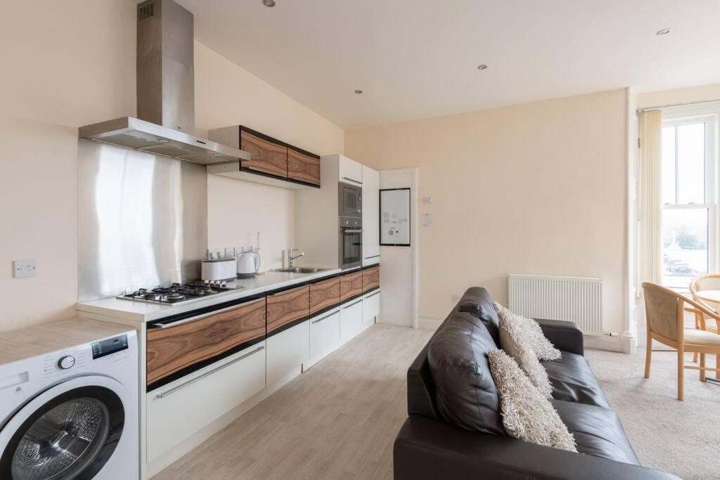 Castlebank House Flats, ดิงวอลล์ ภายนอก รูปภาพ
